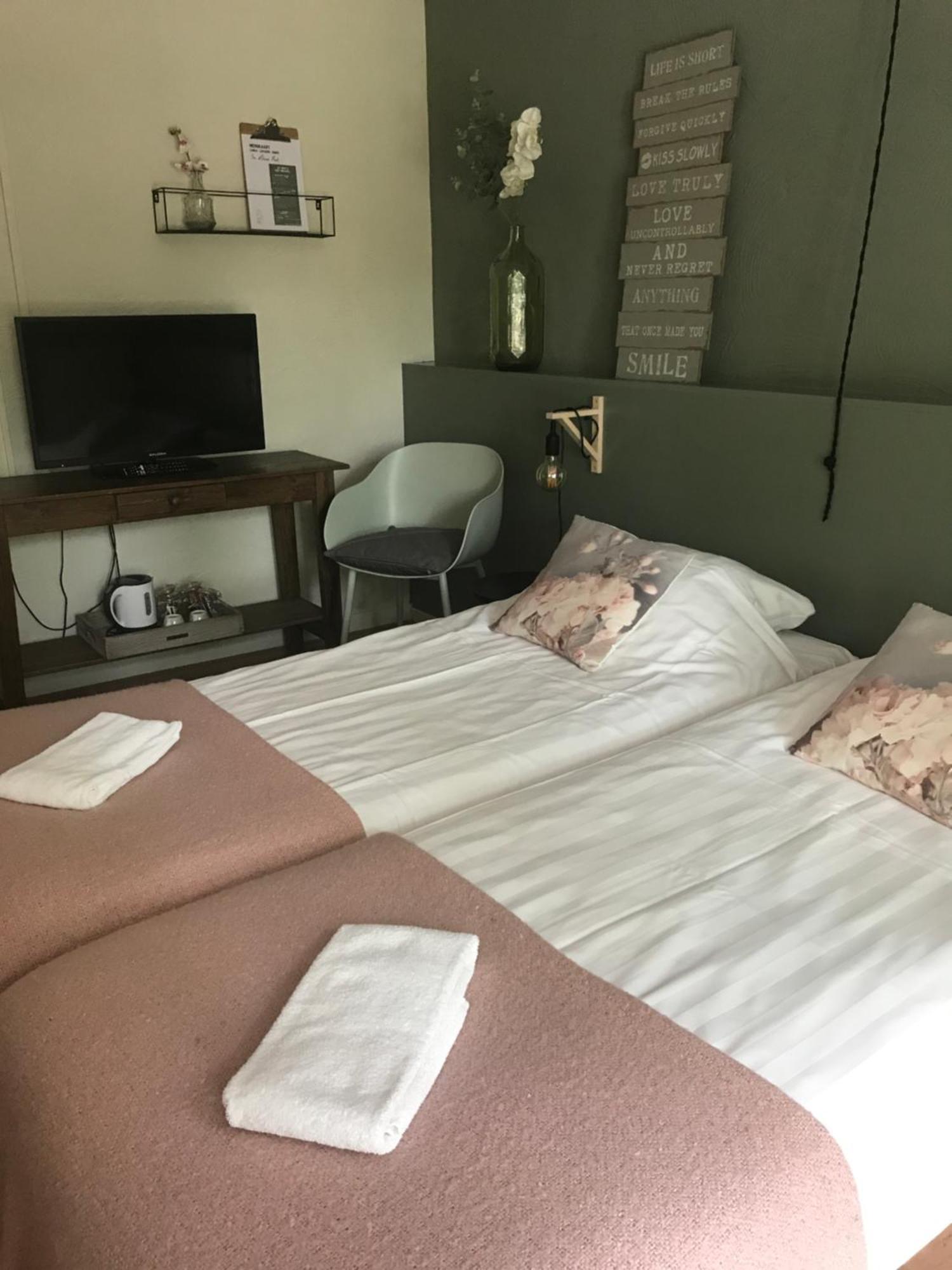 Hotel Restaurant In D'Ouwe Peel 헬레나빈 외부 사진